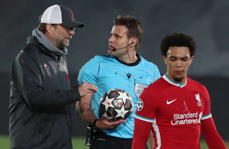 西媒：阿姆拉巴特已前往摩洛哥，不会随贝蒂斯征战本轮欧联