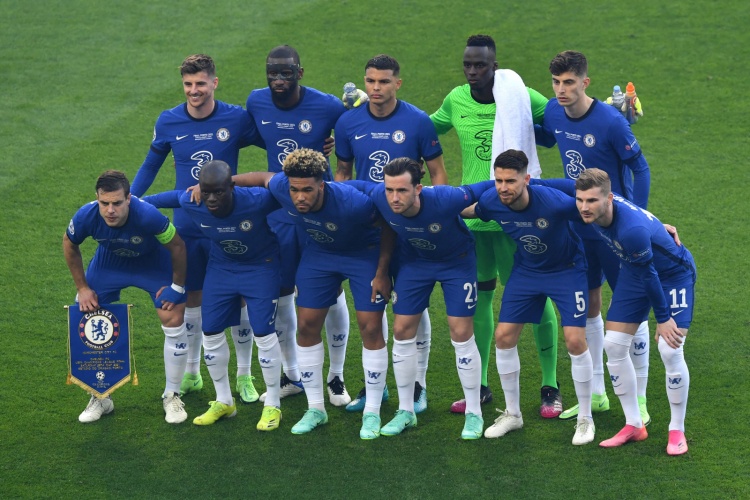 中国男篮关键时刻连丢3篮板，连续追分最后功亏一篑