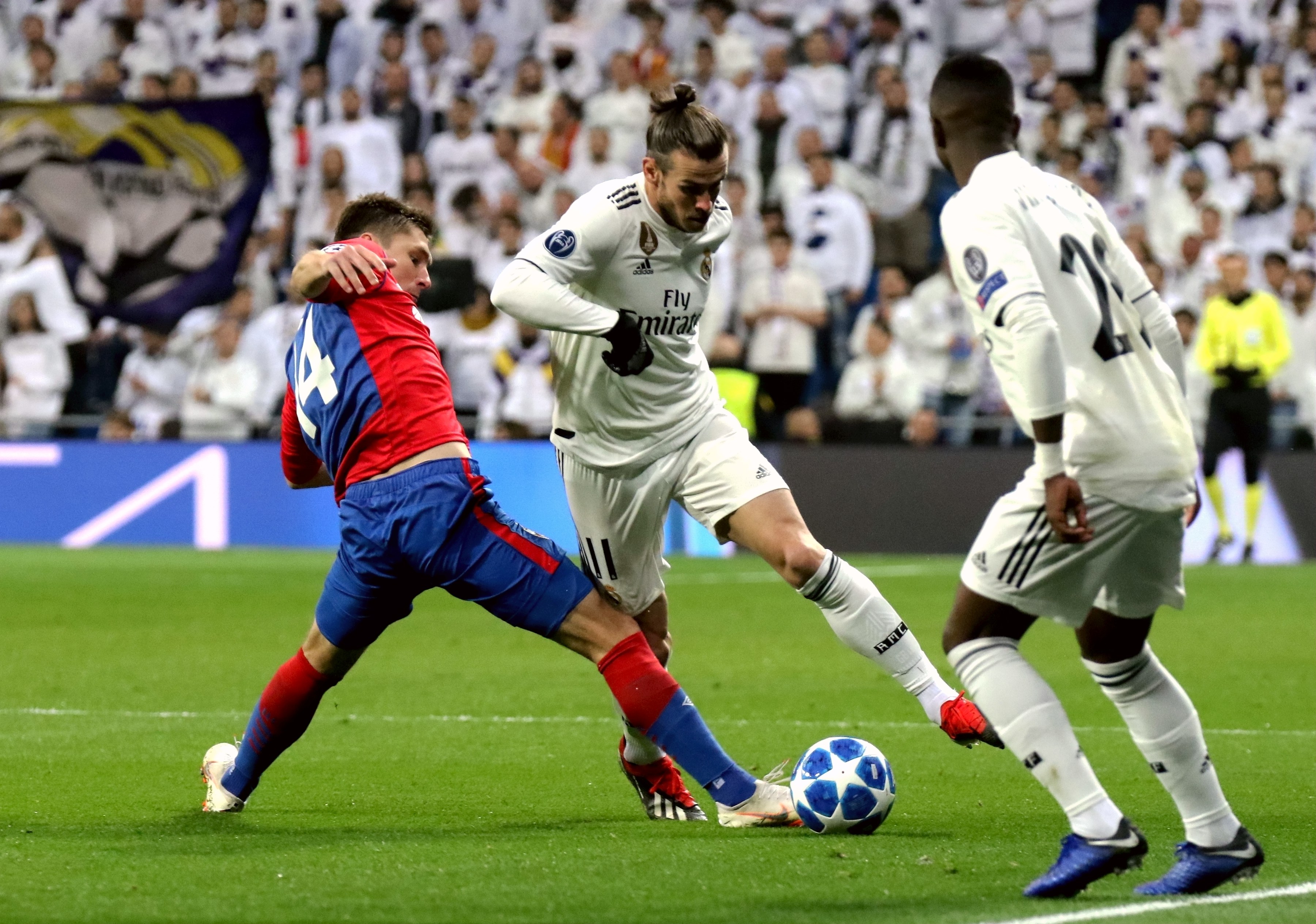 官方：桑德兰签下22岁门将罗埃夫斯，为其夏窗第8笔引援