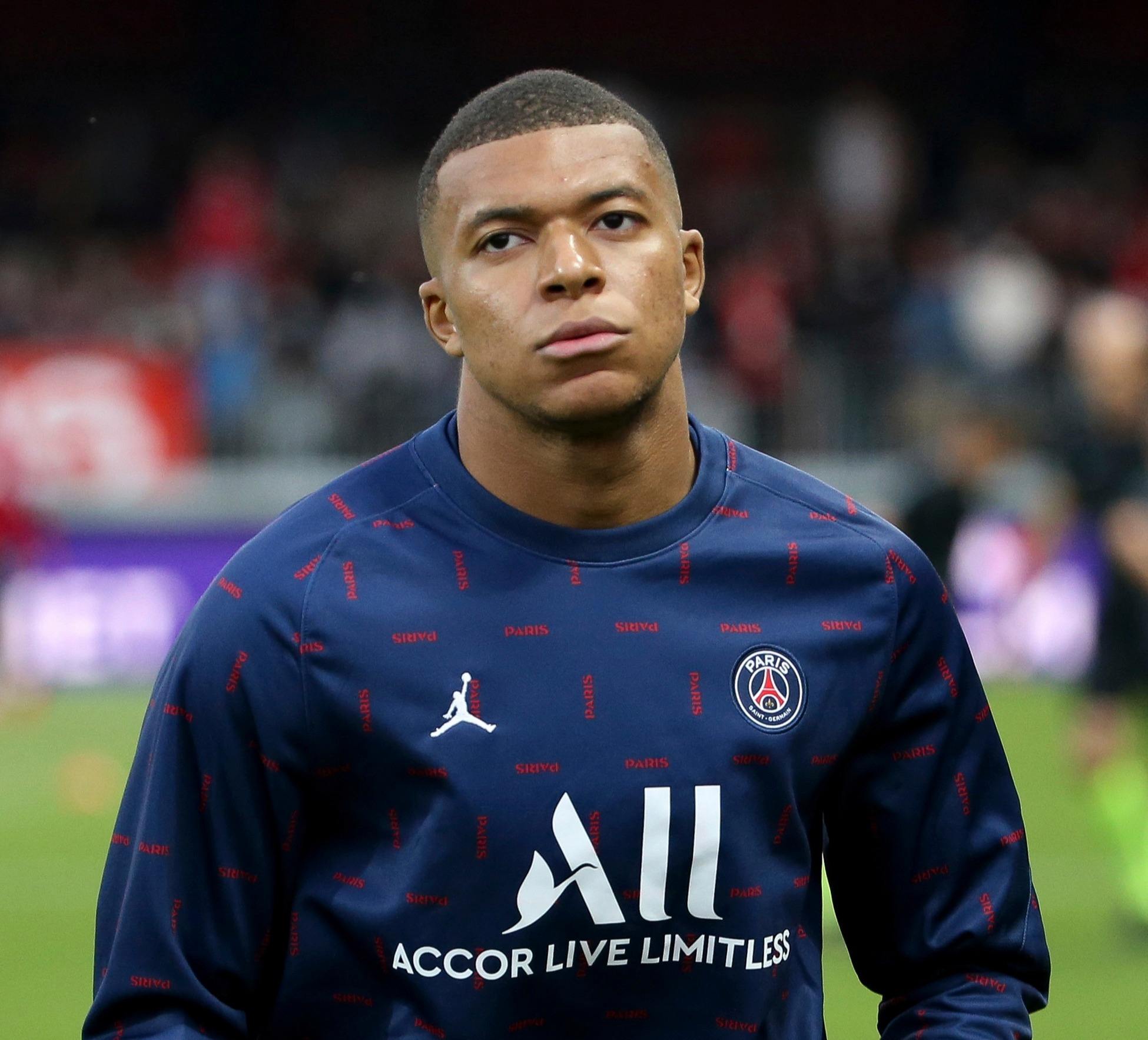 巴萨旧将：足球世界没人能达到梅西的高度，他让我们变得更好（前巴萨球员：足坛无人触及梅西的高度，他让我们变得更优秀）