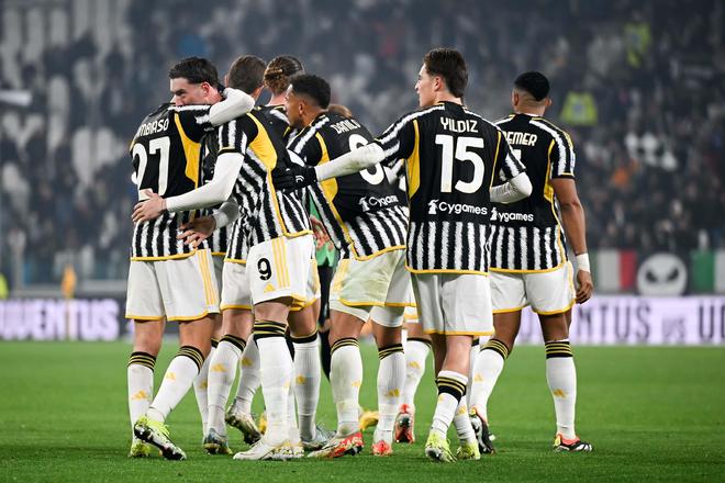 西甲第13轮观赛指南：巴萨重回诺坎普，皇马挑战埃尔切（西甲第13轮看点前瞻：巴萨重返诺坎普，皇马客场挑战埃尔切）