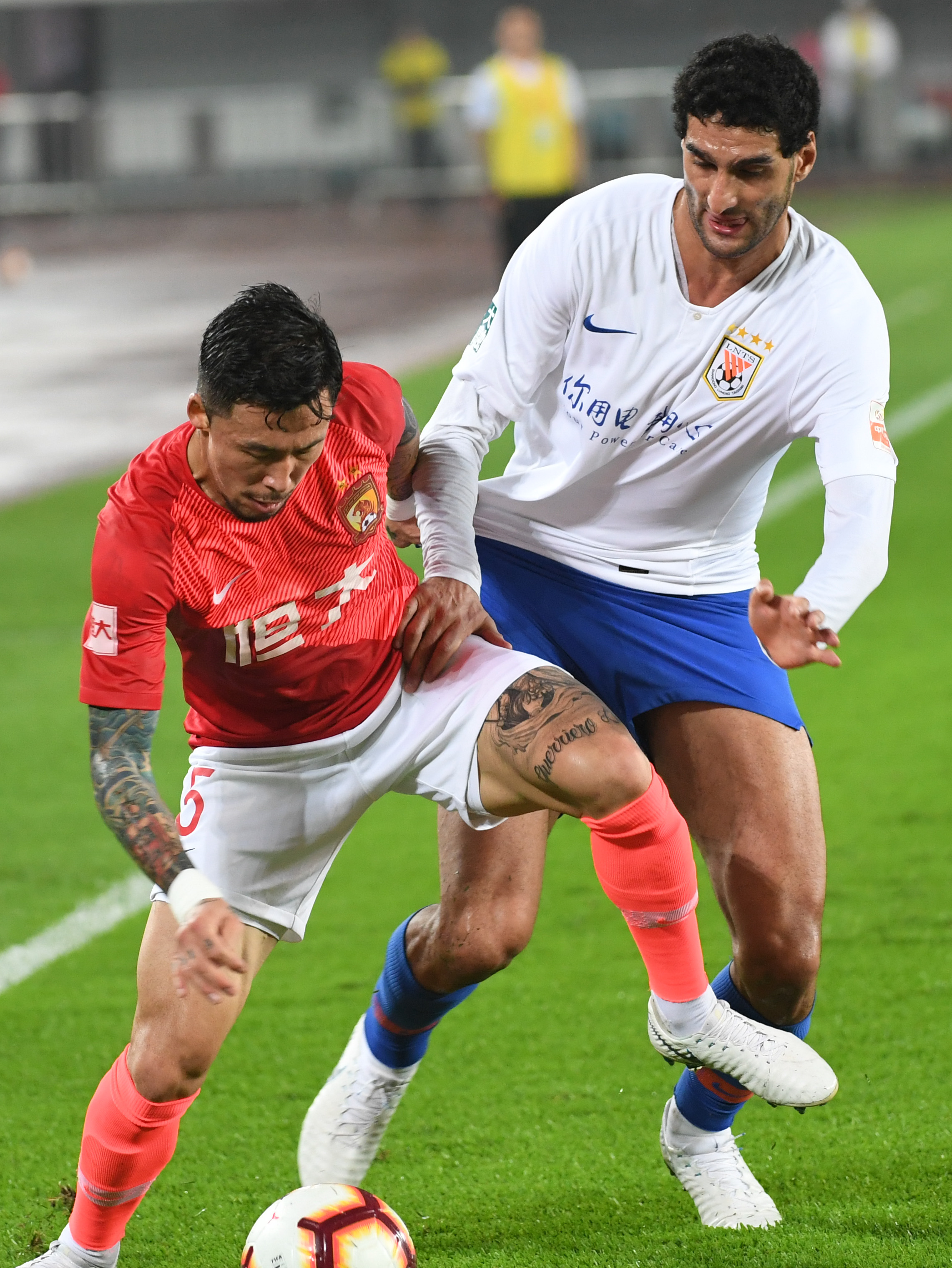 法国杯半场：杜埃建功、登贝莱点射，巴黎暂2-0丰特奈文迪（法国杯半场战报：杜埃破门、登贝莱点射，巴黎暂以2-0领先丰特奈文迪）