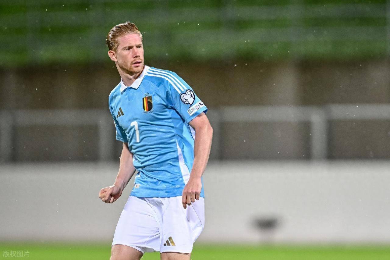 阿尔卡拉斯表演赛搞笑举动笑翻全场，指出乐观态度是最大武器