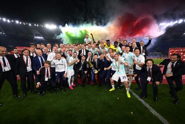 若有所指？道格拉斯-路易斯在社交媒体发文：愿上帝宽恕坏人