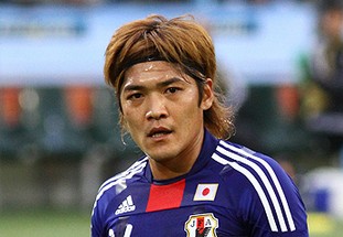 利桑德罗有望火线复出，或进入曼联对阵埃弗顿名单（利桑德罗有望提前回归，或入选曼联战埃弗顿大名单）